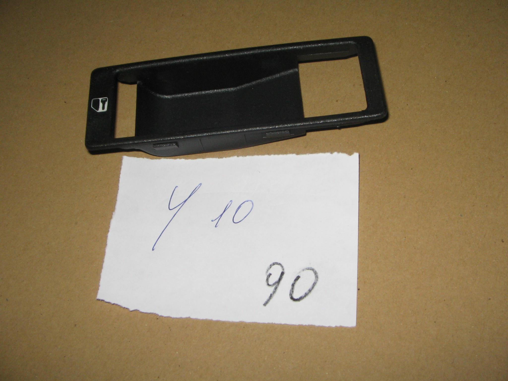 Y 10 GUSCIO N.4068